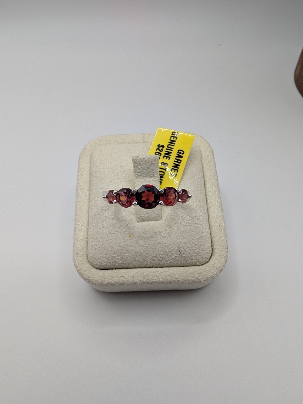 NWT Sterling Silver 1.00 CTTW Genuine Garnet 5-Stone Ring Size 7.5